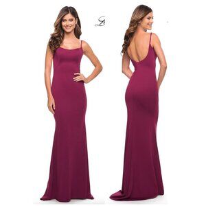 LA FEMME Simple Elegant Long Jersey Dress with Scoop Neck in Burgundy